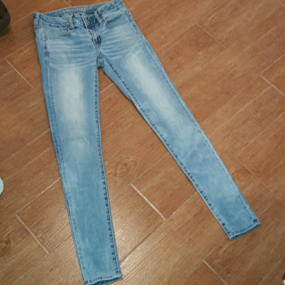 Size 4 reg low rise American Eagle jean jeggings